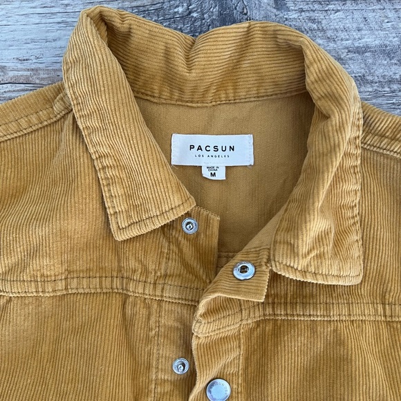 Pacsun mustard corduroy trucker jacket. Medium. Pacsun logo embossed on buttons - Picture 4 of 4